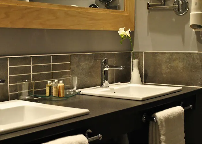 Domaine De L'espal Hotel Meursac