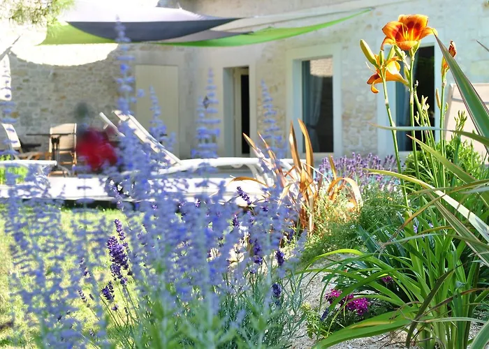 Domaine De L'espal Hotel Meursac